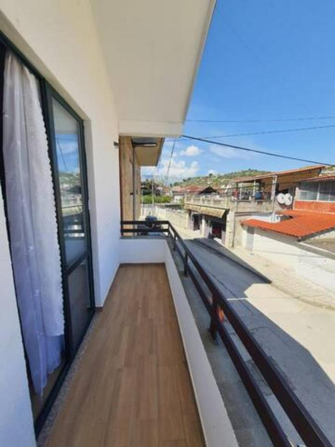 Vila 32 Berat Exteriör bild