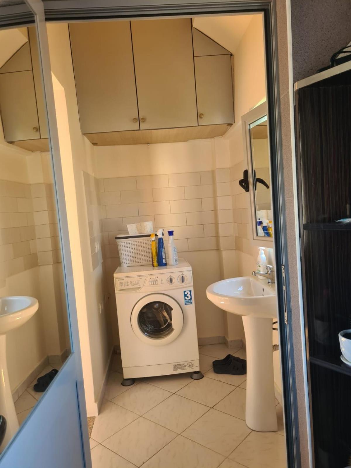 Vila 32 Berat Exteriör bild
